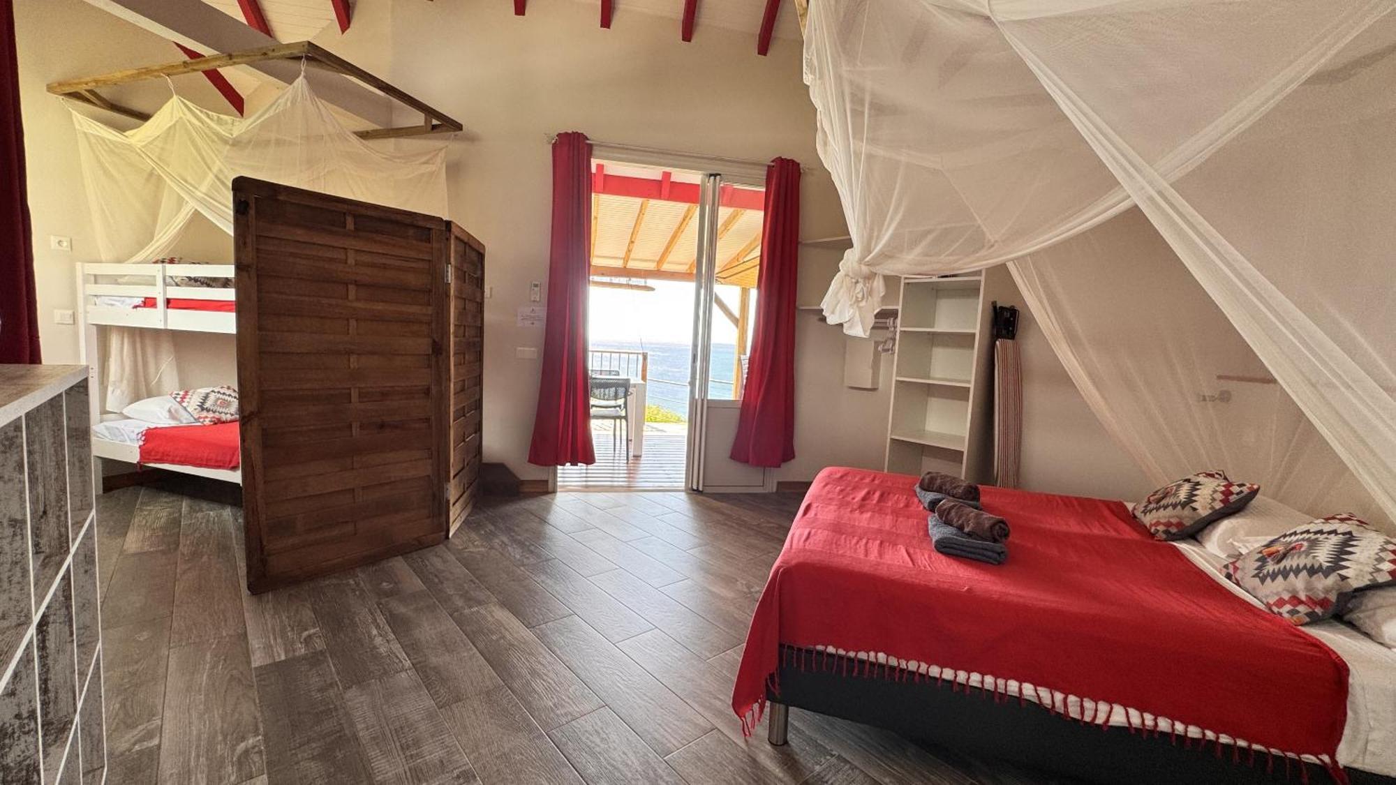 Le Jardin Des Ilets Villa Буйянт Стая снимка